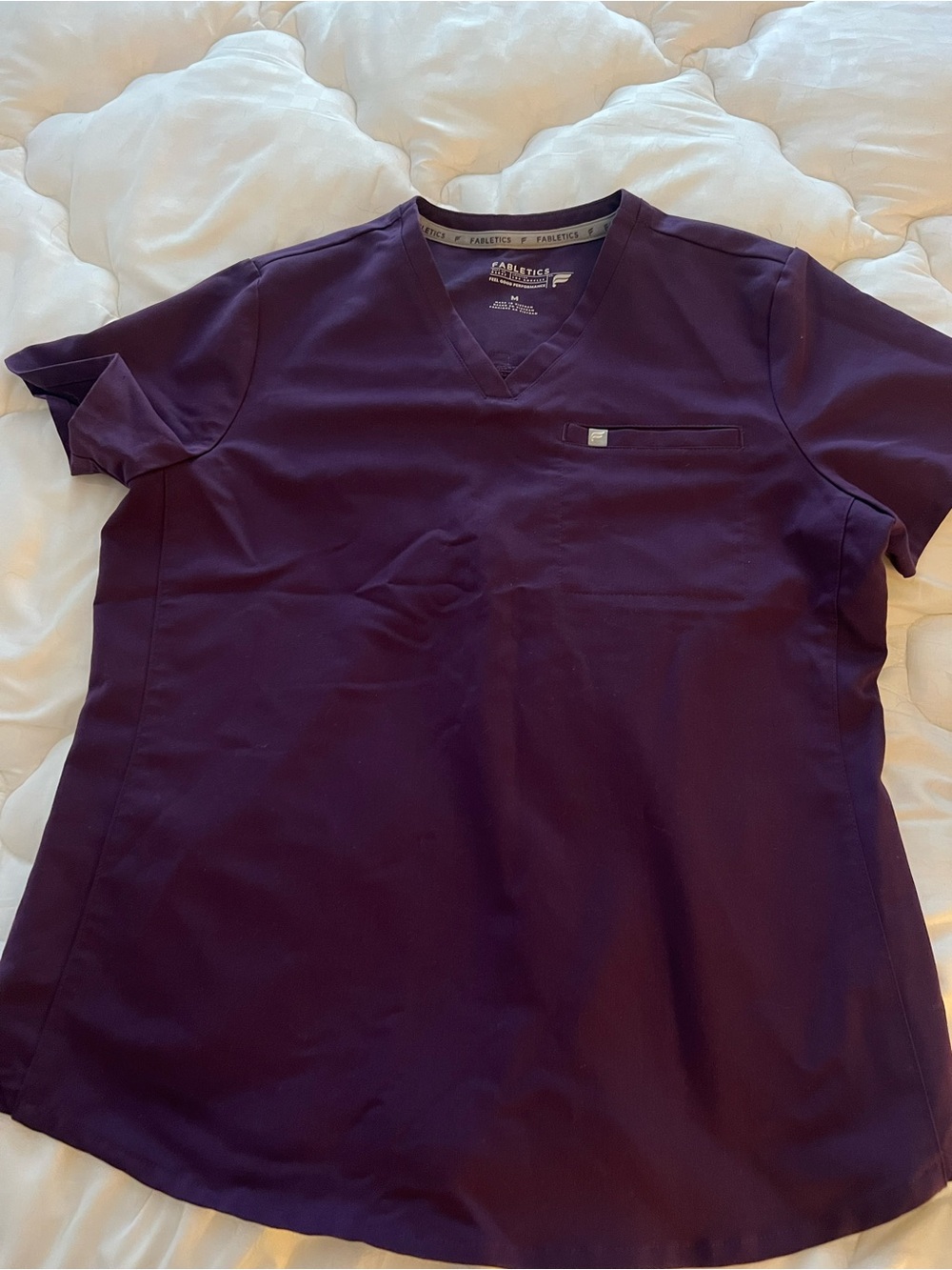 Fabletics Short Sleeve V-Neck Top (M) in Deep Plum with Jogger bottoms ( MP)